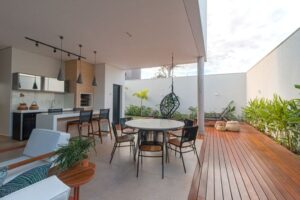 modern outdoor kitchen